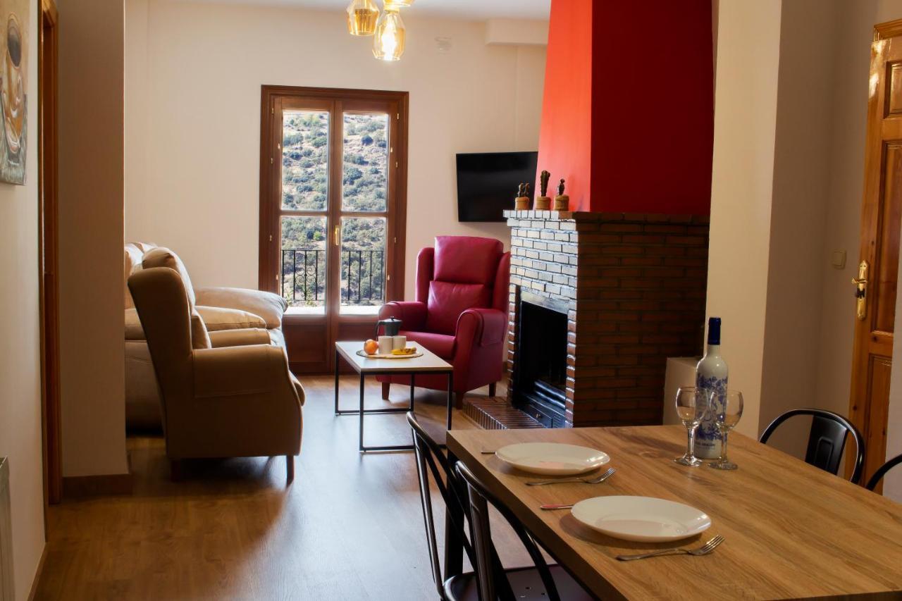 Puerta Bubion Apartamentos Ngoại thất bức ảnh