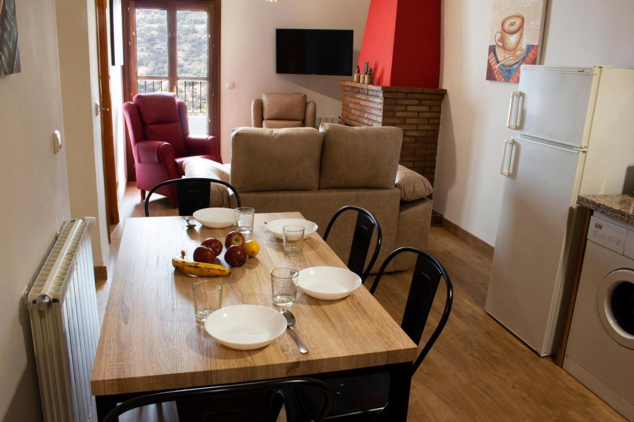 Puerta Bubion Apartamentos Ngoại thất bức ảnh